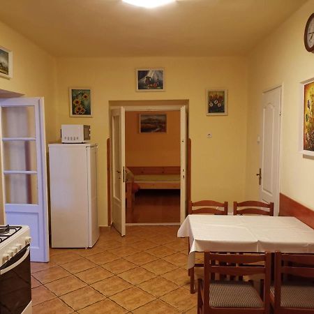 Viktor Vendeghaz Apartment Tokaj Exterior foto
